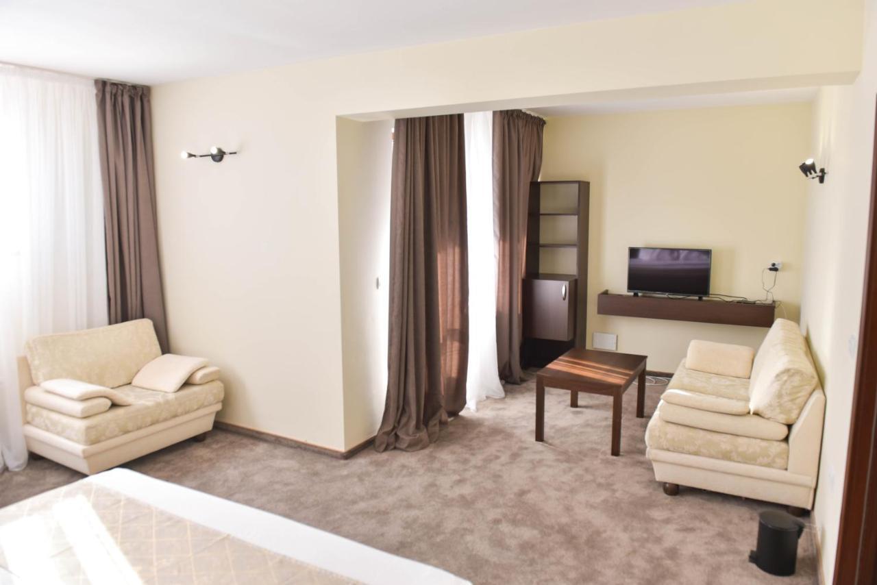 Family Hotel The View & Spa Tsigov Chark Ngoại thất bức ảnh